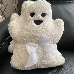 Novogratz ghost pillows- set of 2